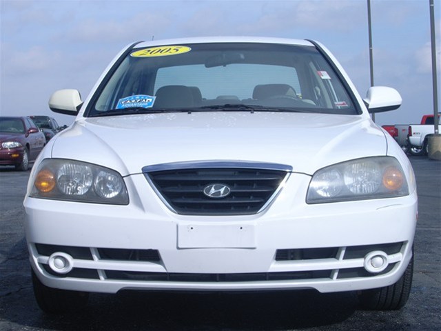 Hyundai Elantra 2005 photo 3