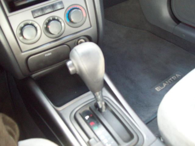 Hyundai Elantra 2005 photo 4