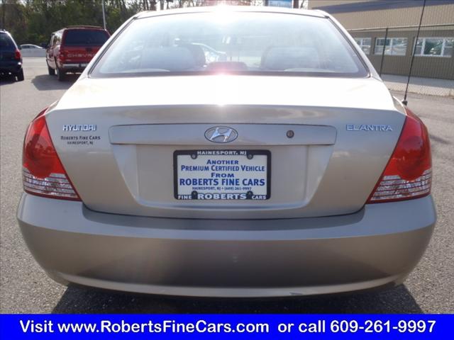 Hyundai Elantra 2005 photo 3