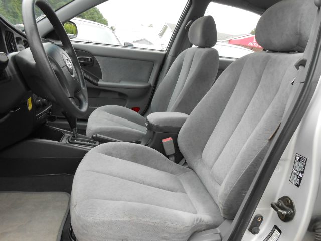 Hyundai Elantra 2005 photo 4