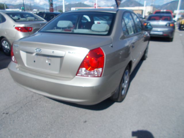 Hyundai Elantra 2005 photo 8