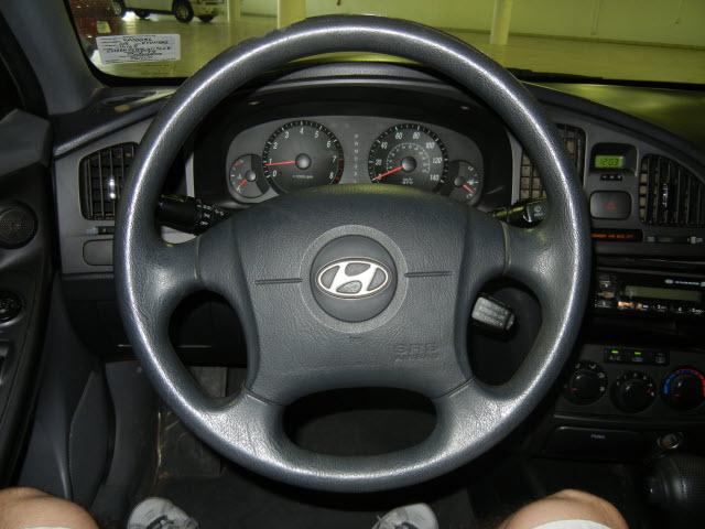 Hyundai Elantra 2005 photo 3