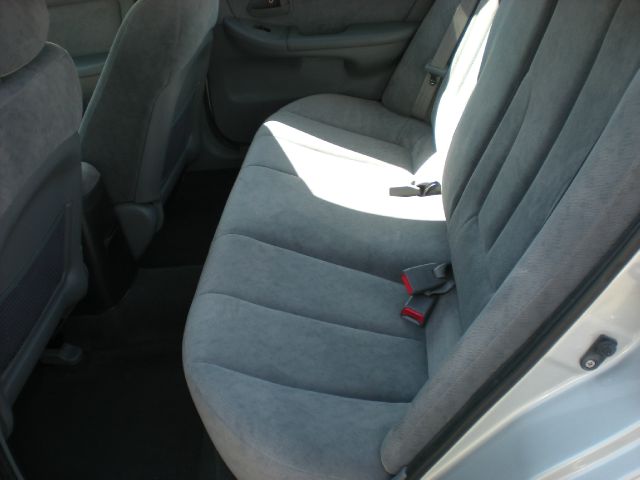 Hyundai Elantra 2005 photo 2