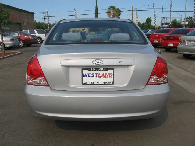 Hyundai Elantra 2005 photo 2