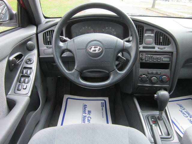 Hyundai Elantra 2005 photo 3