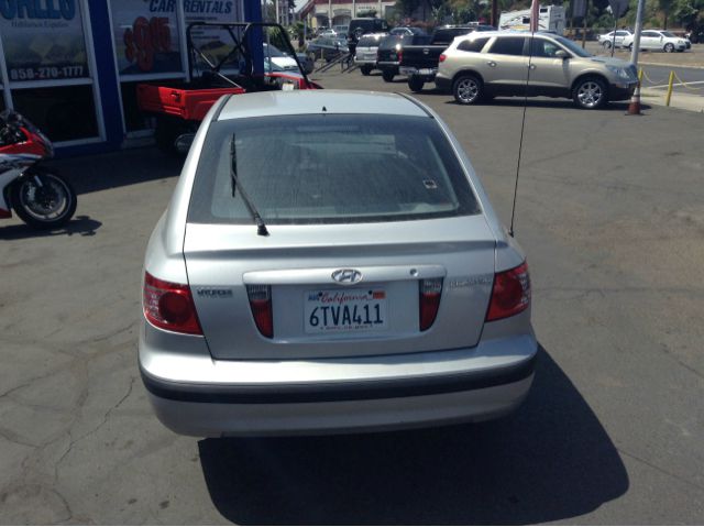 Hyundai Elantra 2005 photo 2