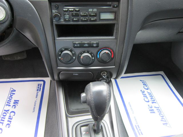 Hyundai Elantra 2005 photo 5