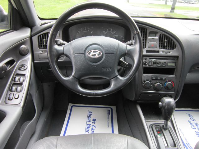 Hyundai Elantra 2005 photo 8