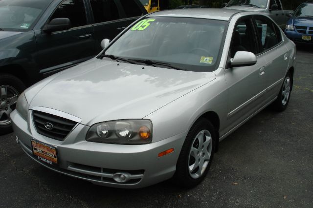 Hyundai Elantra 2005 photo 1