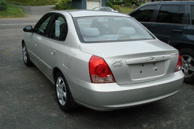 Hyundai Elantra 2005 photo 4