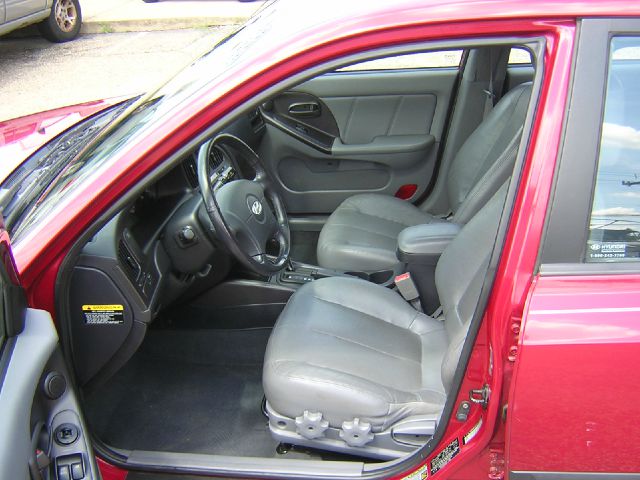 Hyundai Elantra 2005 photo 2