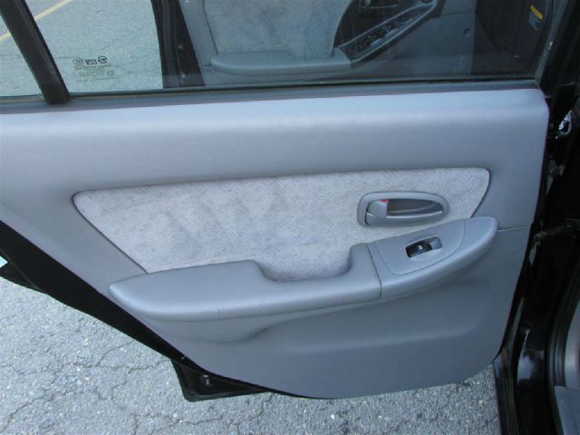 Hyundai Elantra 2005 photo 4