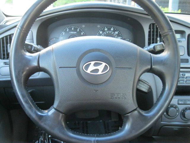 Hyundai Elantra 2005 photo 24