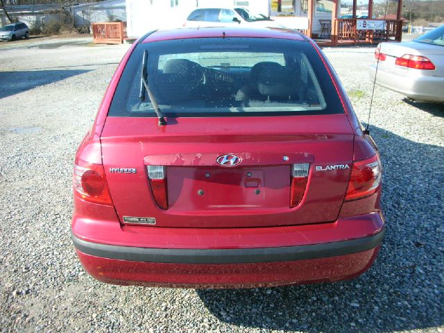 Hyundai Elantra 2005 photo 2