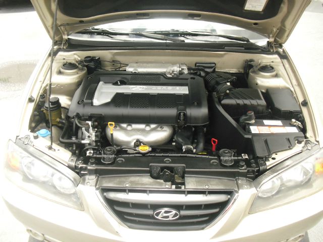 Hyundai Elantra 2005 photo 2