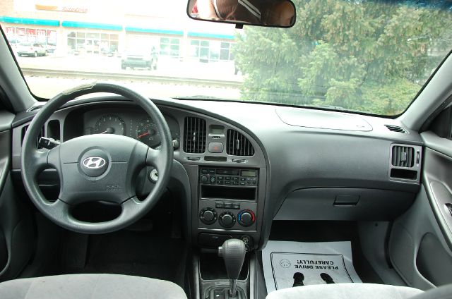 Hyundai Elantra 2005 photo 3