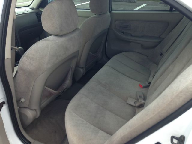 Hyundai Elantra 2005 photo 12