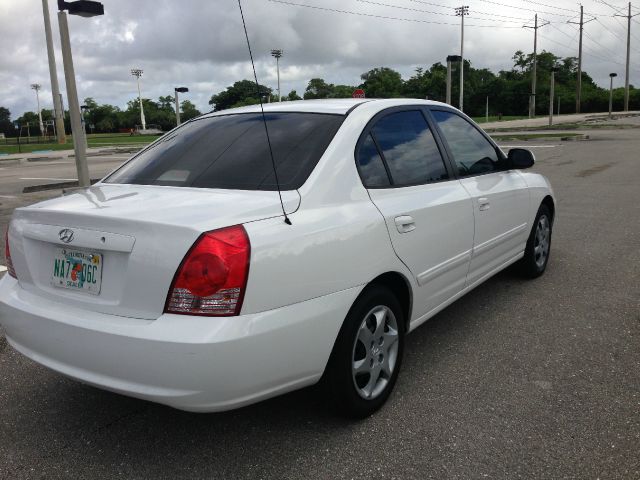 Hyundai Elantra 2005 photo 33