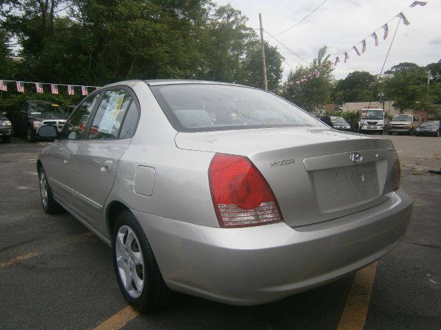 Hyundai Elantra 2005 photo 2