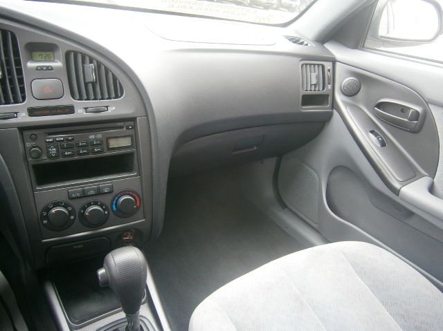 Hyundai Elantra 2005 photo 7