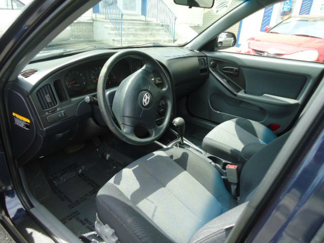 Hyundai Elantra 2005 photo 2