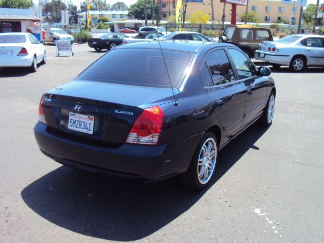 Hyundai Elantra 2005 photo 2