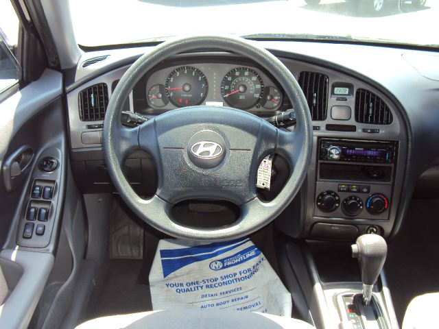 Hyundai Elantra 2005 photo 8