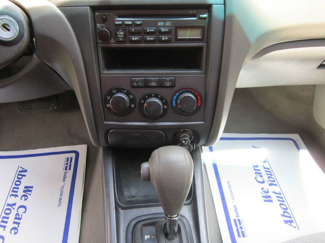 Hyundai Elantra 2006 photo 4