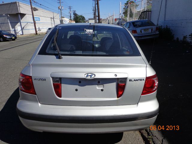 Hyundai Elantra 2006 photo 2