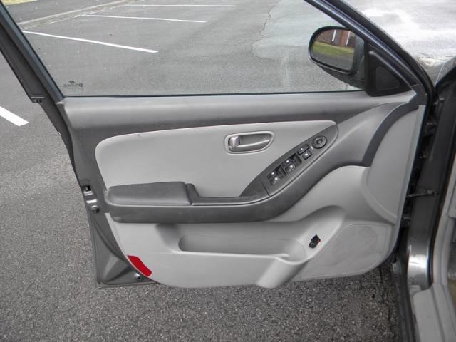 Hyundai Elantra 2007 photo 26