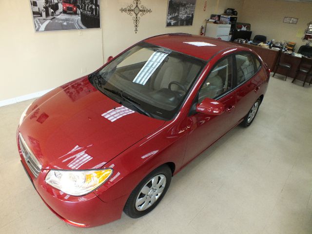 Hyundai Elantra SE Sedan