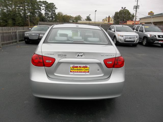 Hyundai Elantra 2008 photo 3