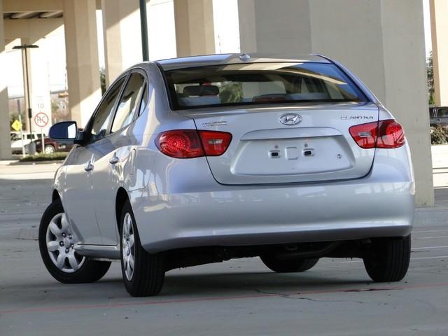 Hyundai Elantra 2008 photo 4