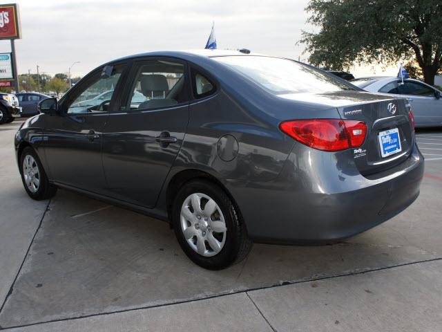 Hyundai Elantra 2008 photo 2