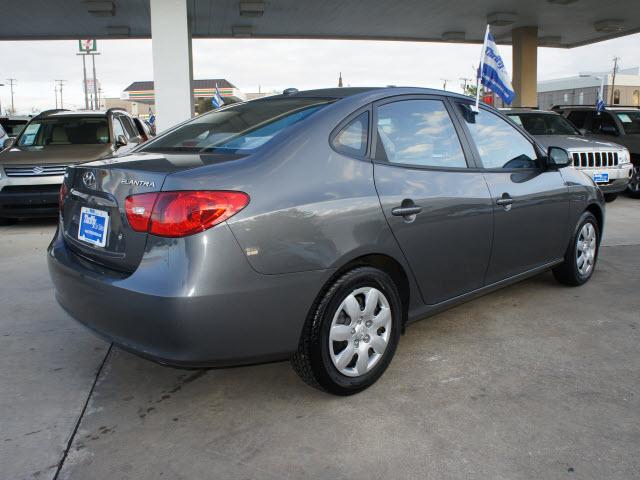 Hyundai Elantra 2008 photo 4