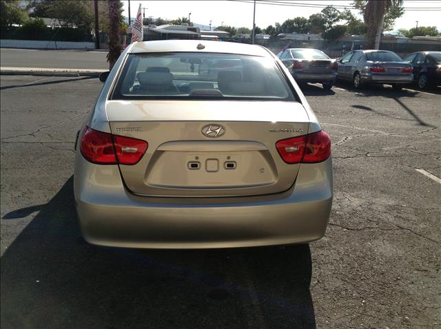 Hyundai Elantra FWD 4dr Sport Sedan