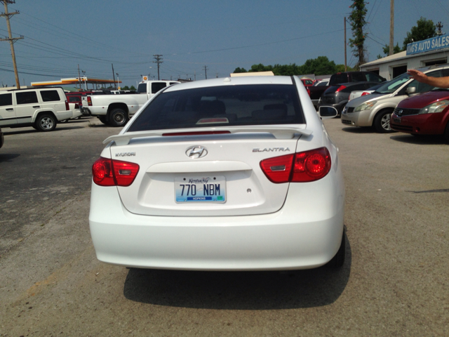 Hyundai Elantra 2008 photo 3