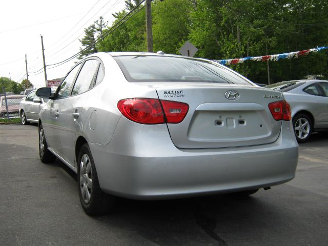 Hyundai Elantra FWD 4dr Sport Sedan