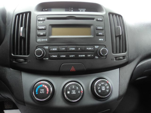 Hyundai Elantra 2008 photo 14