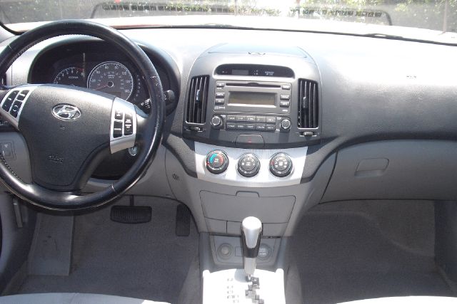 Hyundai Elantra 2008 photo 2