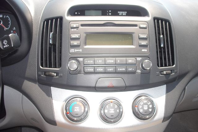 Hyundai Elantra 2008 photo 25