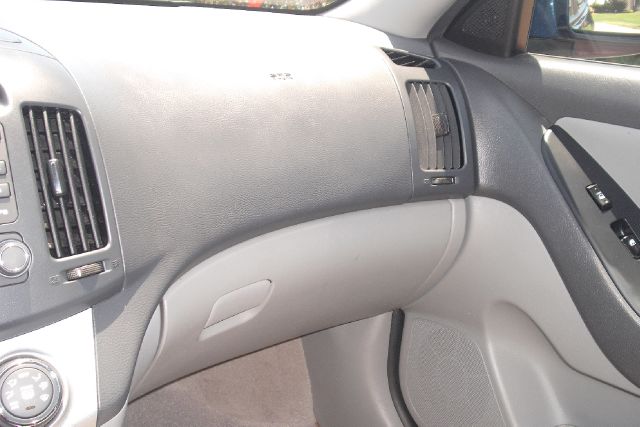 Hyundai Elantra 2008 photo 4