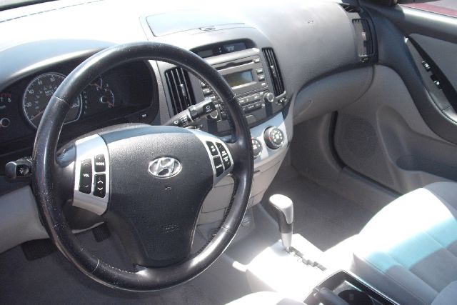 Hyundai Elantra 2008 photo 8