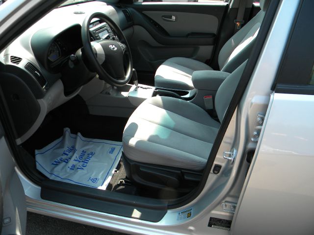 Hyundai Elantra 2008 photo 8