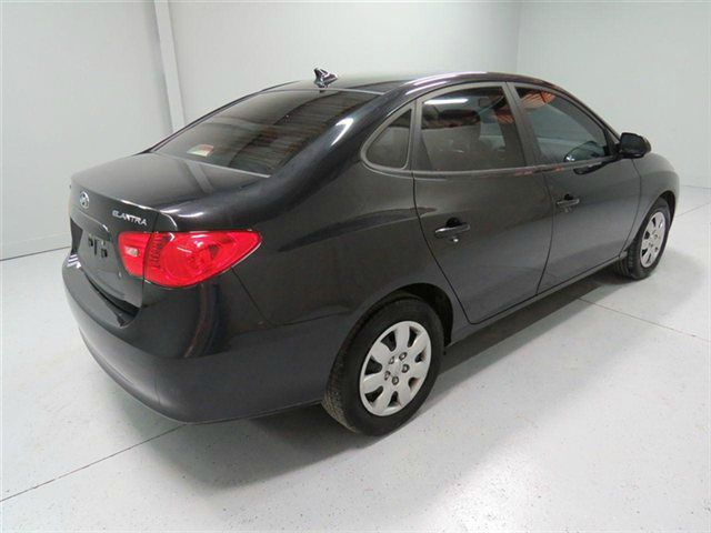 Hyundai Elantra 2009 photo 3