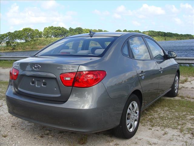 Hyundai Elantra 2009 photo 3