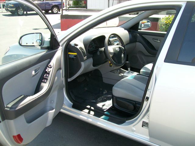 Hyundai Elantra FWD 4dr Sport Sedan