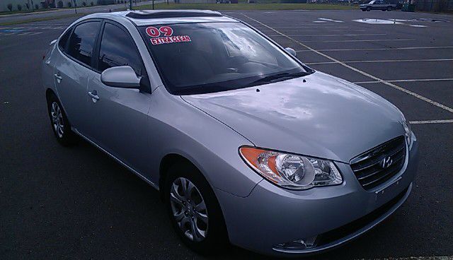 Hyundai Elantra 2009 photo 3