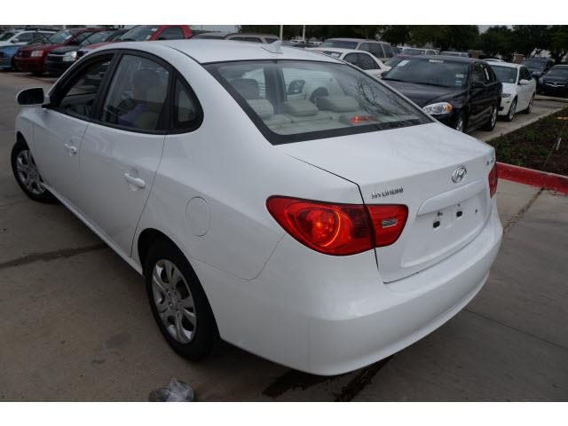 Hyundai Elantra 2009 photo 2