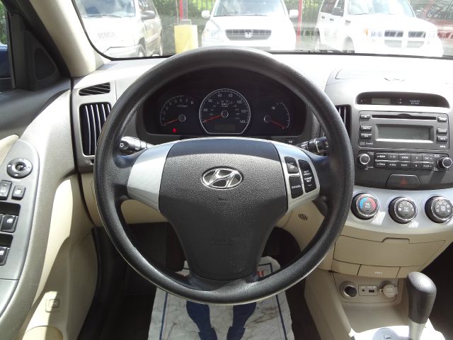 Hyundai Elantra FWD 4dr Sport Sedan